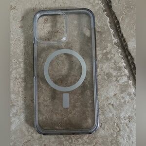 SYMMETRY CLEAR MAGSAFE iPhone case